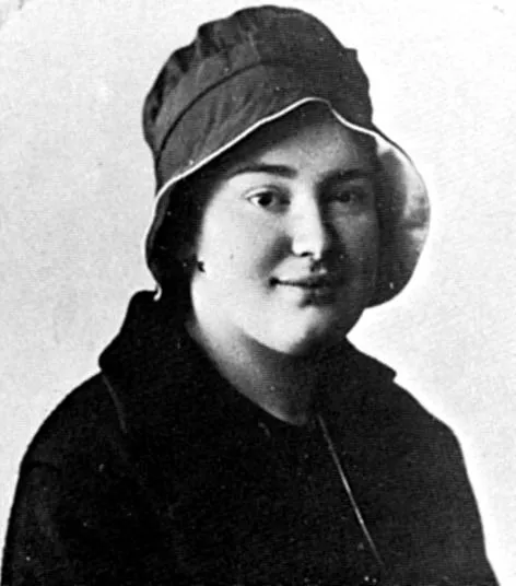 Élisabeth Pilenko (Kouzmina-Karavaïeva par son premier mariage) — poétesse du Pétersbourg de Blok. (Wikimedia Commons, domaine public.)